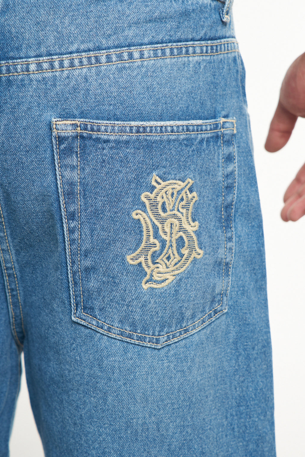 THE PERFECT JEANS